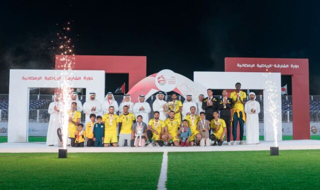 Sultan Bin Ahmed Al Qasimi Hadiahkan Piala kepada Juara Turnamen Olahraga Ramadan Sharjah