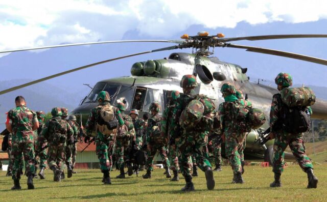 TNI membalas pengawalan militer yang menjaga pertemuan RUU di Hotel Fairmont