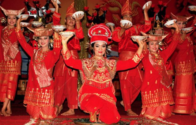 Tari Piring: Keindahan dan Kearifan Budaya Tradisional Indonesia